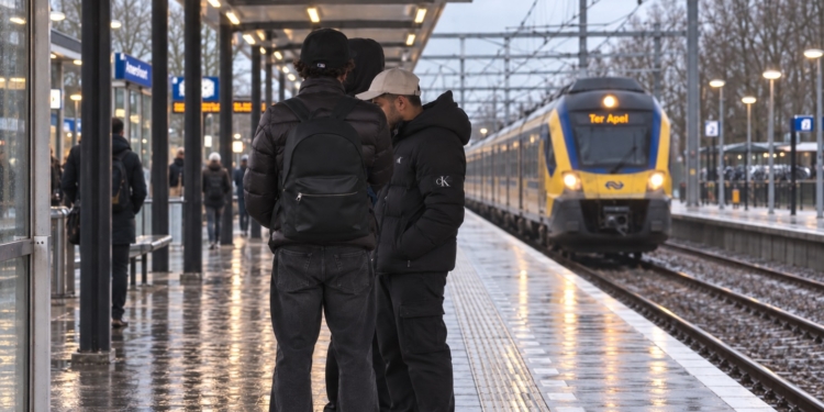 Nieuwe aanpak tegen zwartrijdende nieuwkomers zorgt voor flinke ophef