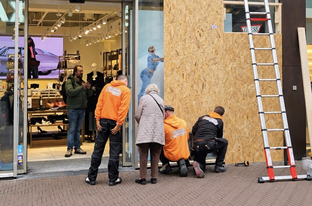 Harde kernen van voetbalclubs zijn het zat en willen binnensteden zelf beschermen