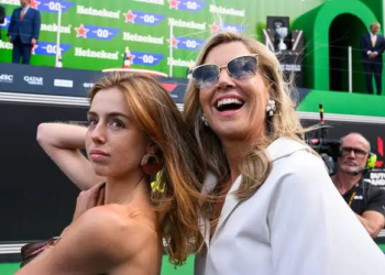 Zo hebben we koningin Máxima en prinses Alexia nog niet vaak gezien