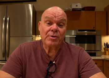 Onze gedachten zijn momenteel bij Paul de Leeuw (64)