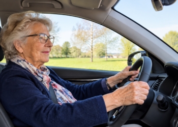 Rijbewijskeuring voor 75-plussers flink aangescherpt: dit is er veranderd